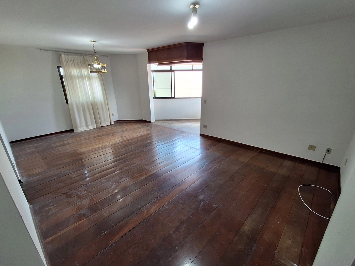 Foto de Apartamento para Locação 140m² - Edifício João Paulo II - 7º Andar - Elevador