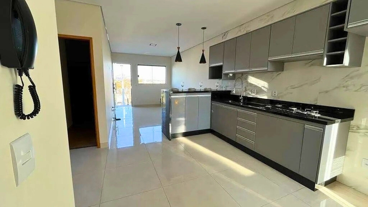 Foto de Casa à venda no Residencial Piemonte – Bragança Paulista/SP. 3 dorms, suíte, área gourmet e jardim. Valor: R$ 750 mil.