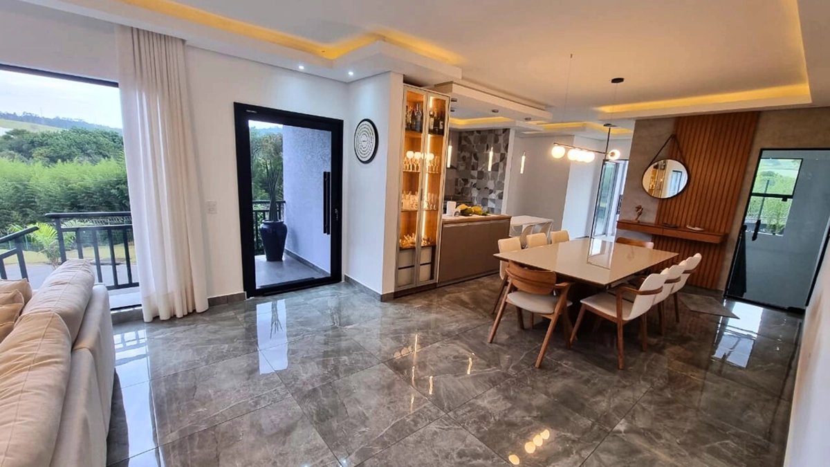 Foto de Casa moderna à venda no Campos do Conde em Bragança Paulista/SP! 3 dorms, 2 suítes, lazer completo, segurança e natureza . Agende sua visita